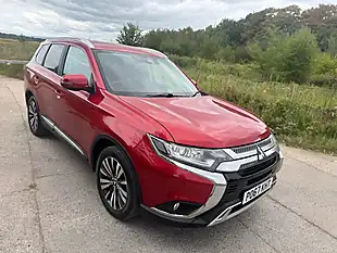 Used 2018 Mitsubishi Outlander Ls Red - Interior and Exterior details 6