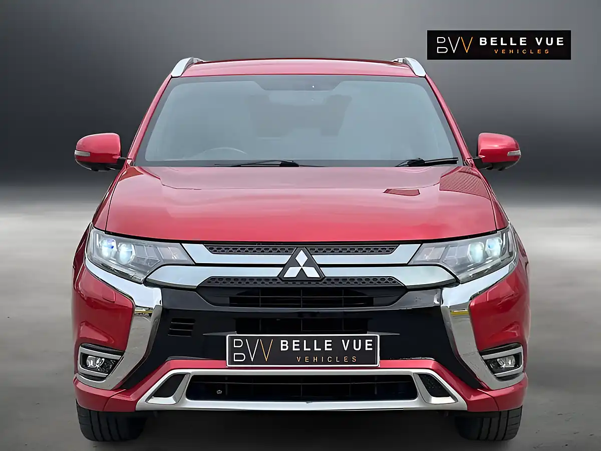 Used 2018 Mitsubishi Outlander Orient Red - Interior and Exterior details 12