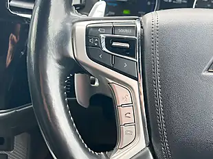 Used 2018 Mitsubishi Outlander Orient Red - Interior and Exterior details 17