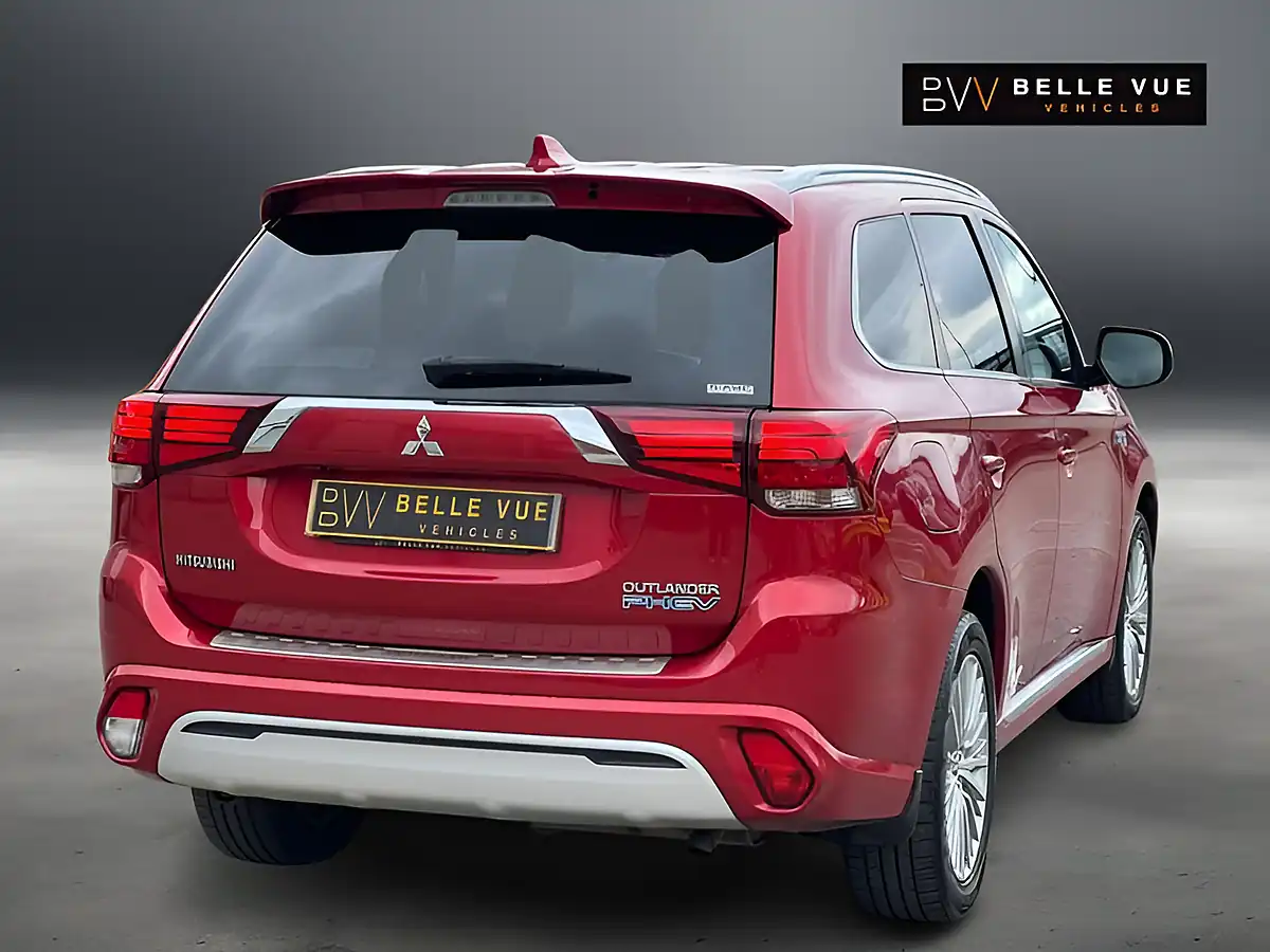 Used 2018 Mitsubishi Outlander Orient Red - Interior and Exterior details 4
