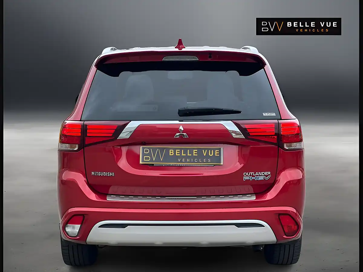 Used 2018 Mitsubishi Outlander Orient Red - Interior and Exterior details 5