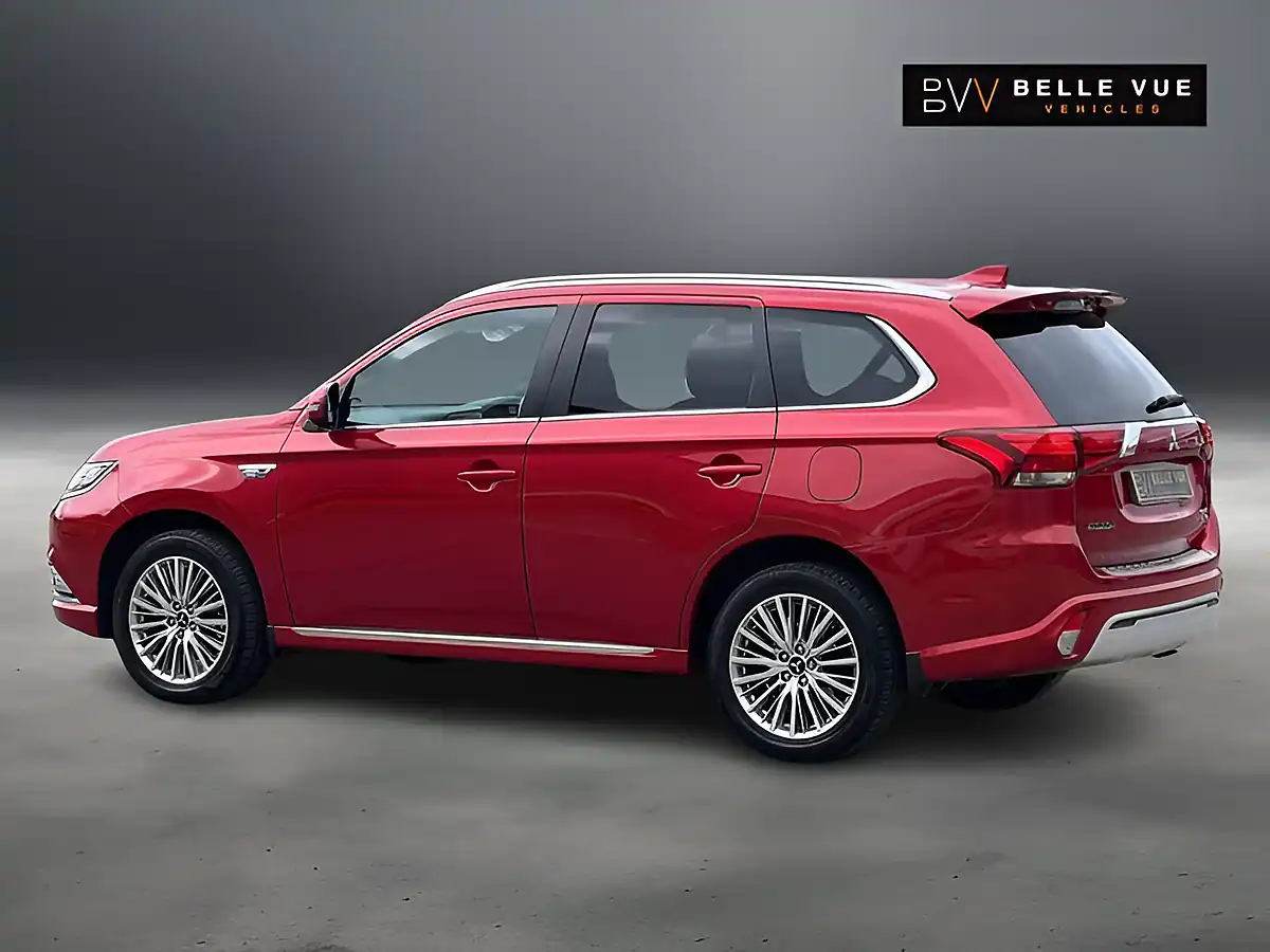 Used 2018 Mitsubishi Outlander Orient Red - Interior and Exterior details 7