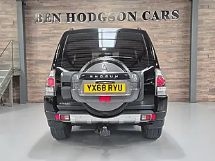 Used 2018 Mitsubishi Shogun SG2 Black - Interior and Exterior details 7