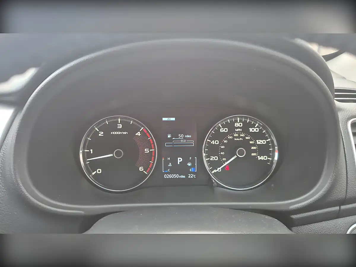 Used 2018 Mitsubishi Shogun Sport Bronze - Interior and Exterior details 14