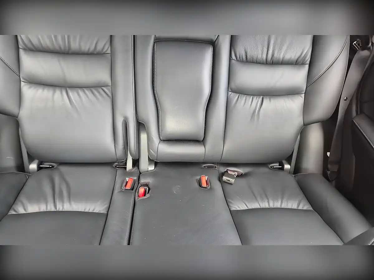Used 2018 Mitsubishi Shogun Sport Bronze - Interior and Exterior details 19