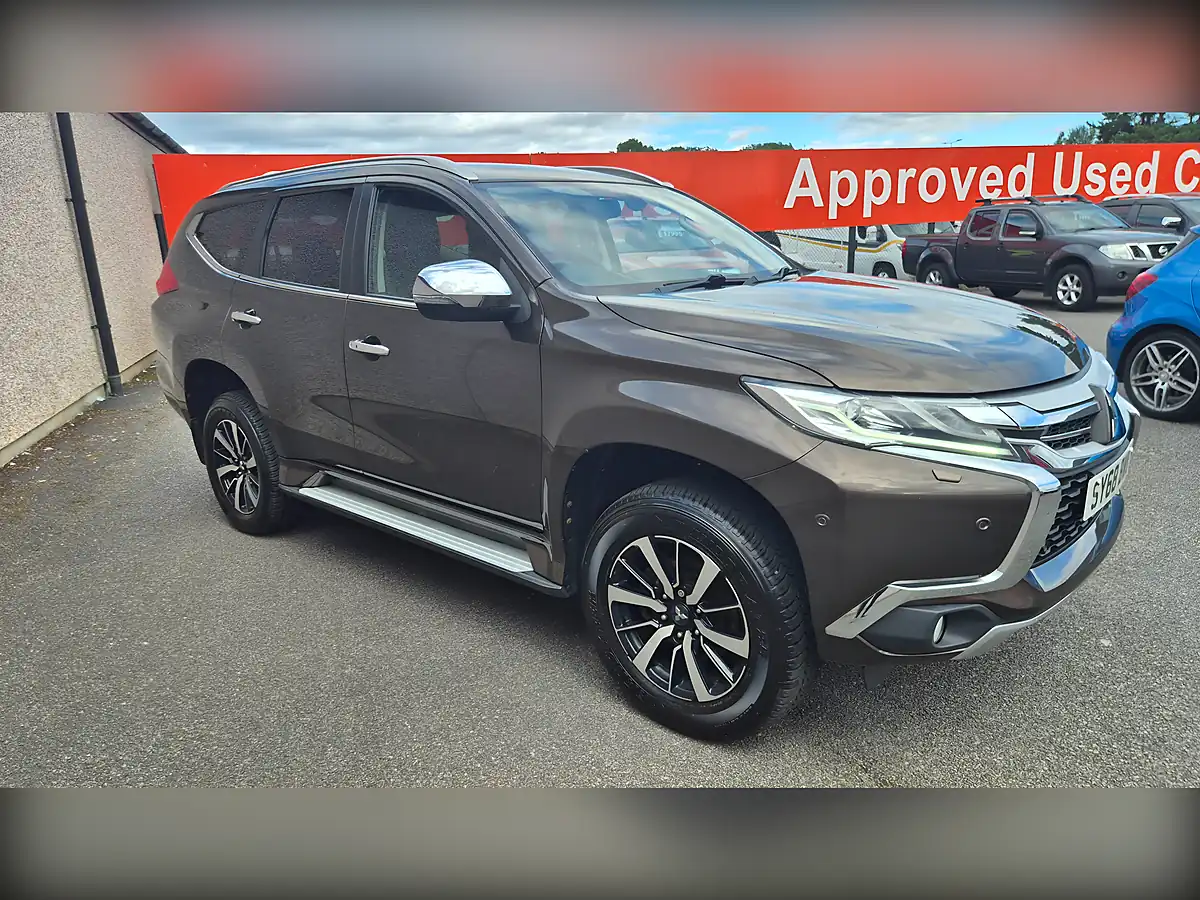 Used 2018 Mitsubishi Shogun Sport Bronze - Interior and Exterior details 5
