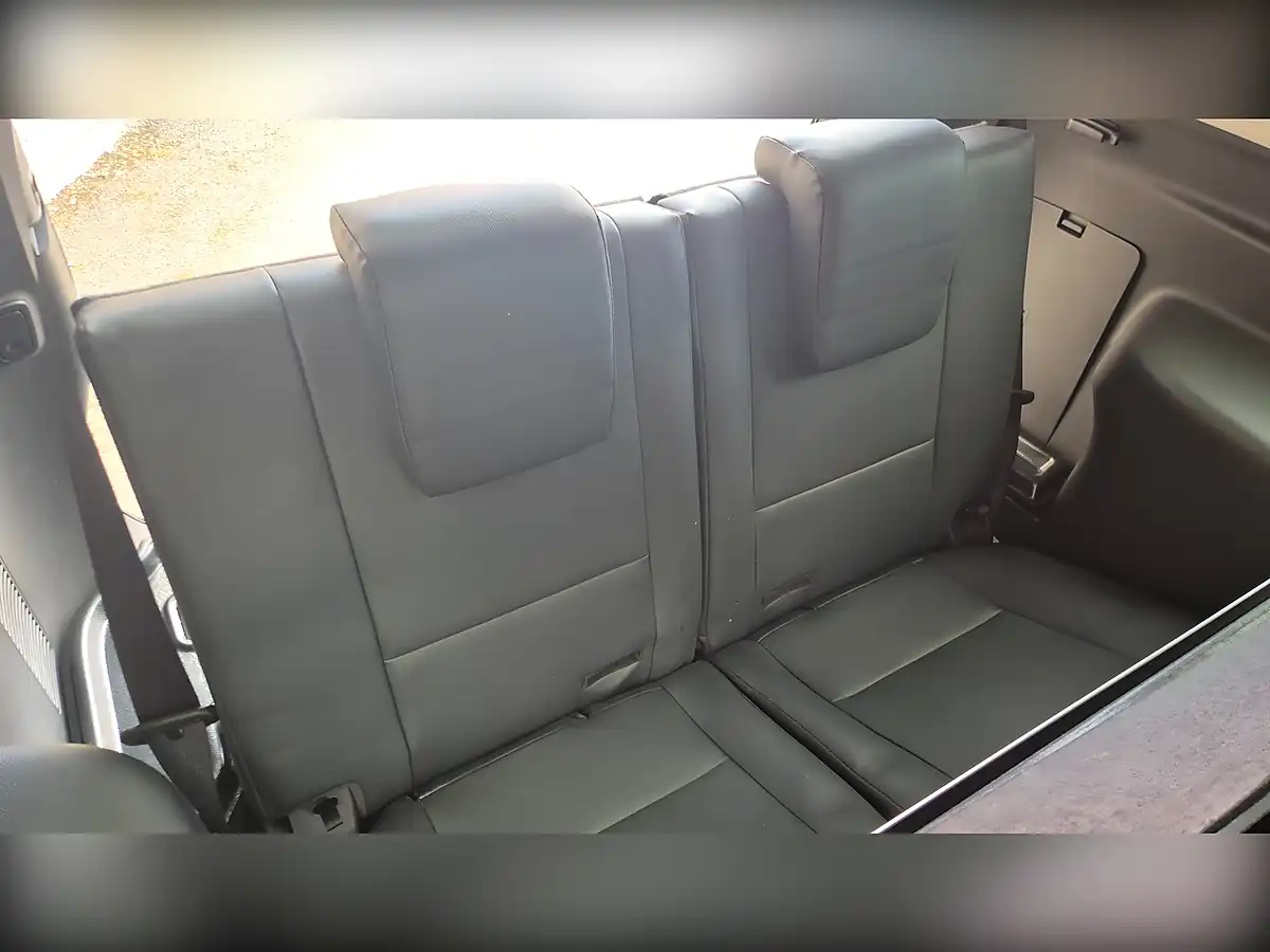 Used 2018 Mitsubishi Shogun Sport Bronze - Interior and Exterior details 9