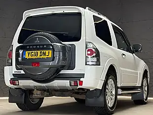Used 2018 Mitsubishi Shogun Warrior White - Interior and Exterior details 11