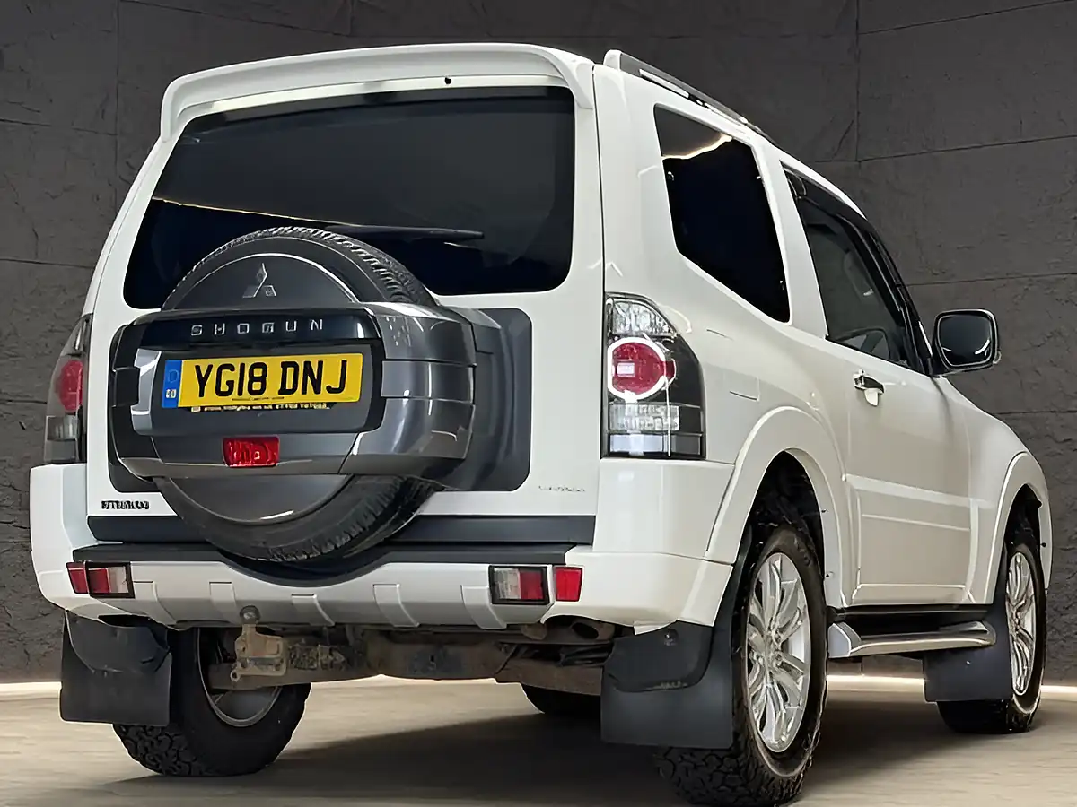 Used 2018 Mitsubishi Shogun Warrior White - Interior and Exterior details 11