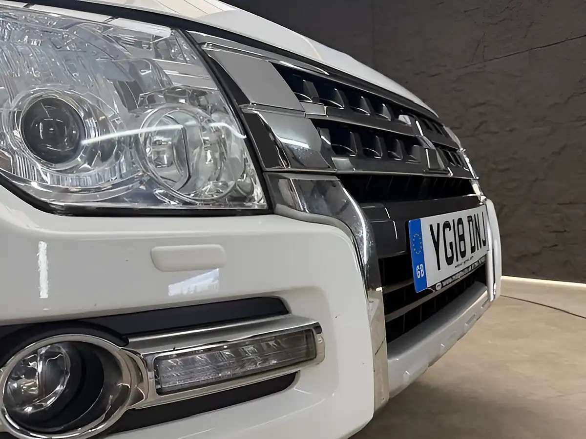 Used 2018 Mitsubishi Shogun Warrior White - Interior and Exterior details 14