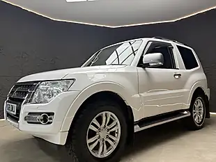 Used 2018 Mitsubishi Shogun Warrior White - Interior and Exterior details 4