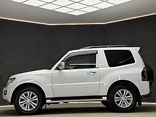 Used 2018 Mitsubishi Shogun Warrior White - Interior and Exterior details 5