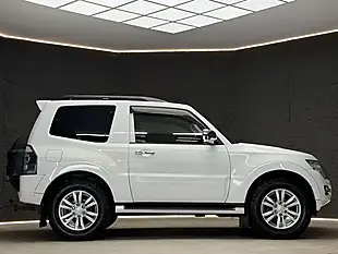 Used 2018 Mitsubishi Shogun Warrior White - Interior and Exterior details 9