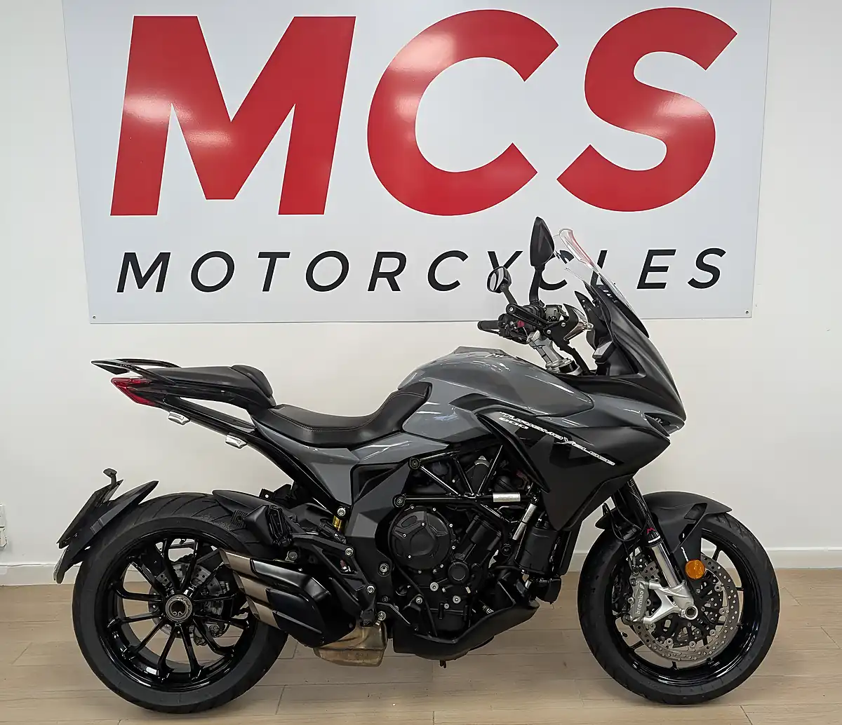 Used 2018 Mv Agusta Turismo Veloce 800 Adventure Grey - Interior and Exterior details 2