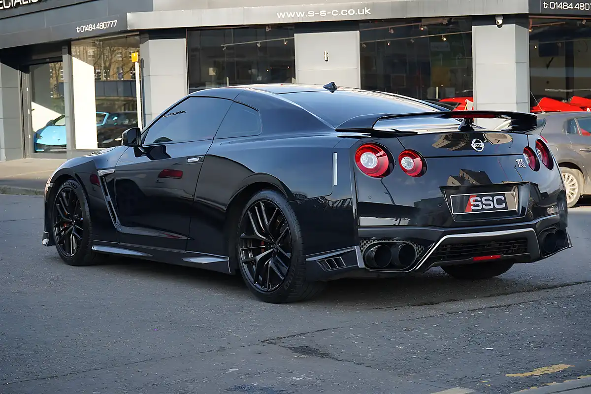 Used 2018 Nissan GT-R Prestige Black - Interior and Exterior details 10