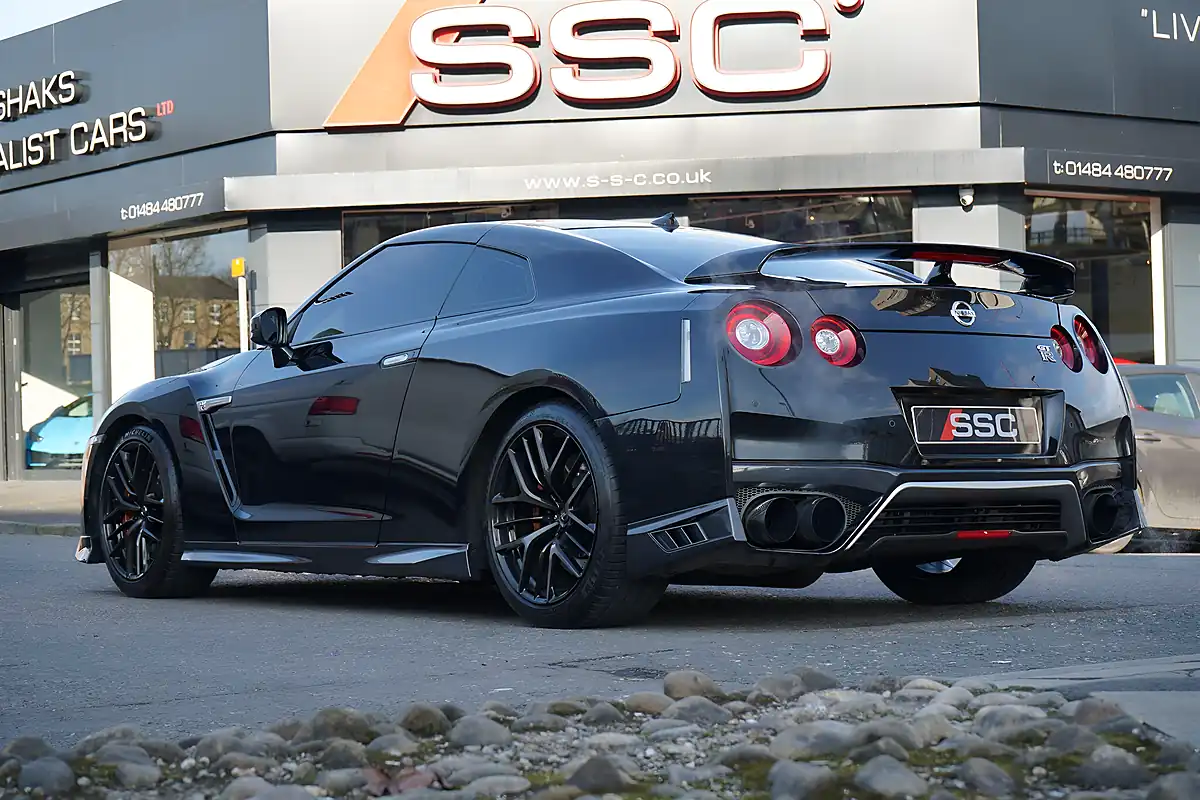 Used 2018 Nissan GT-R Prestige Black - Interior and Exterior details 2