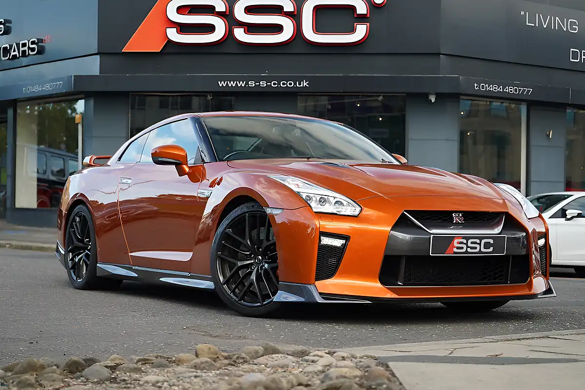 Used 2018 Nissan GT-R Recaro Gold - Front View