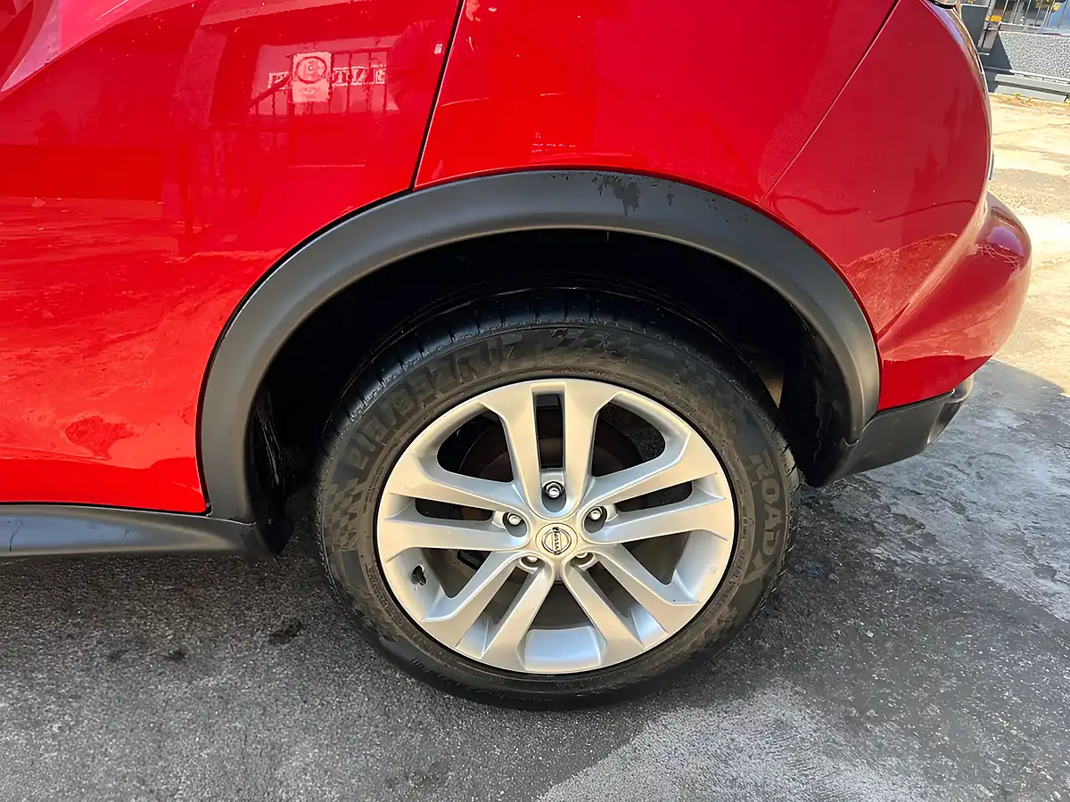 Used 2018 Nissan Juke Acenta Red - Interior and Exterior details 11