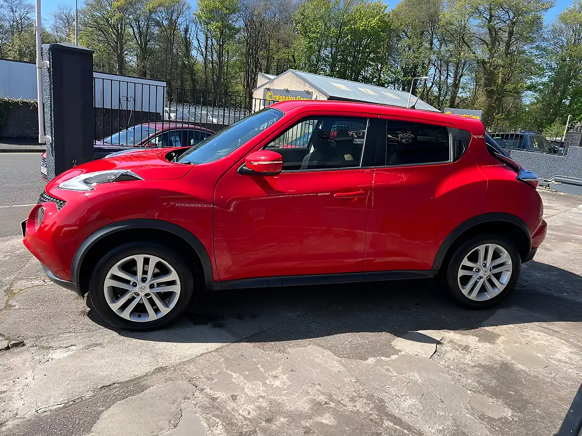 Used 2018 Nissan Juke Acenta Red - Interior and Exterior details 9