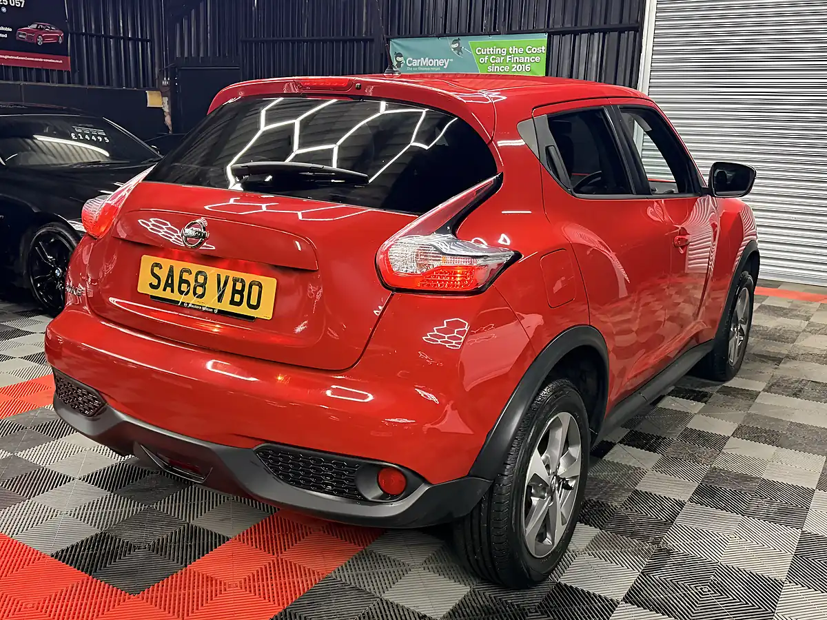 Used 2018 Nissan Juke Acenta Red - Interior and Exterior details 10