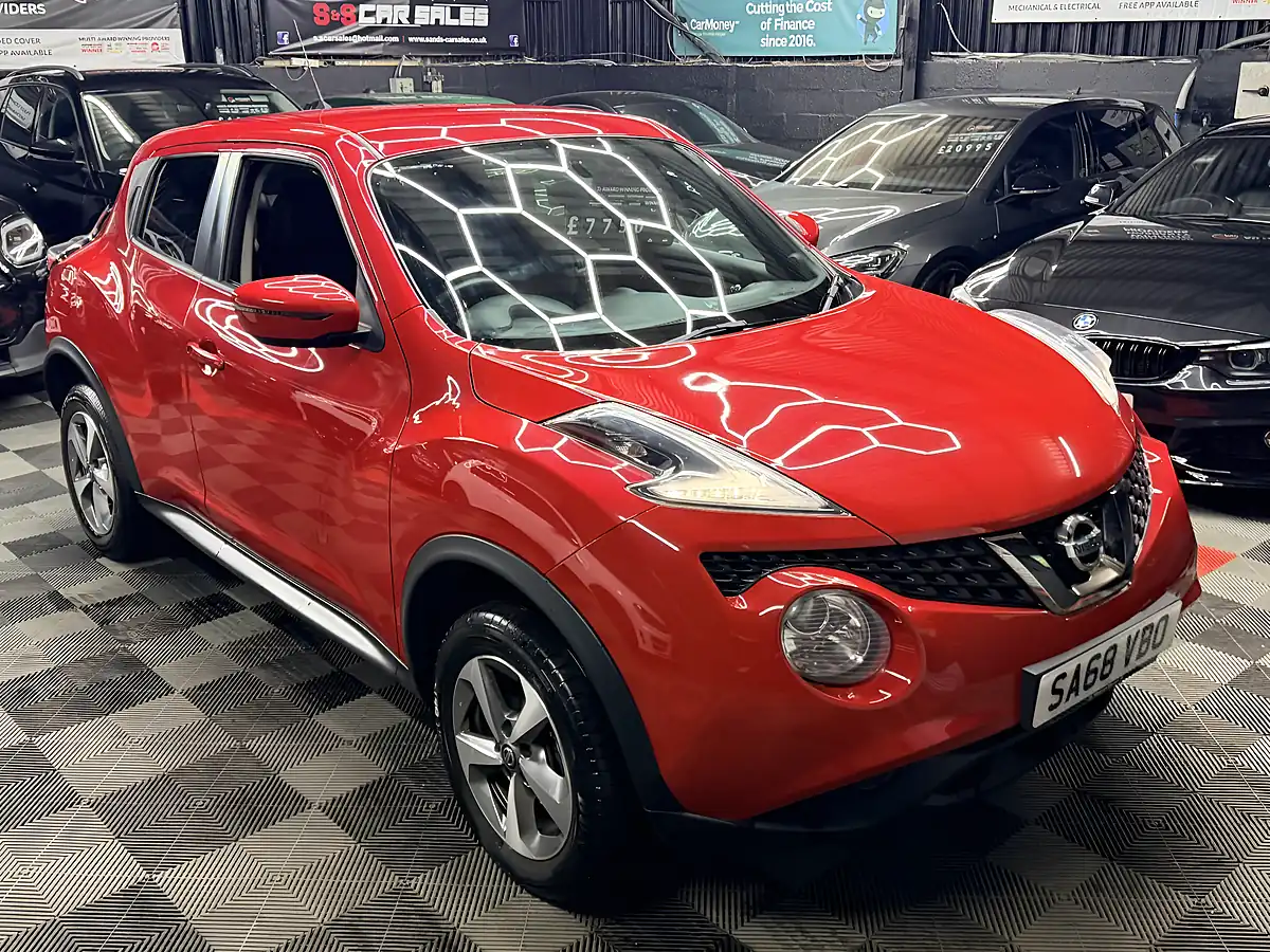Used 2018 Nissan Juke Acenta Red - Interior and Exterior details 13