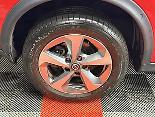 Used 2018 Nissan Juke Acenta Red - Interior and Exterior details 14
