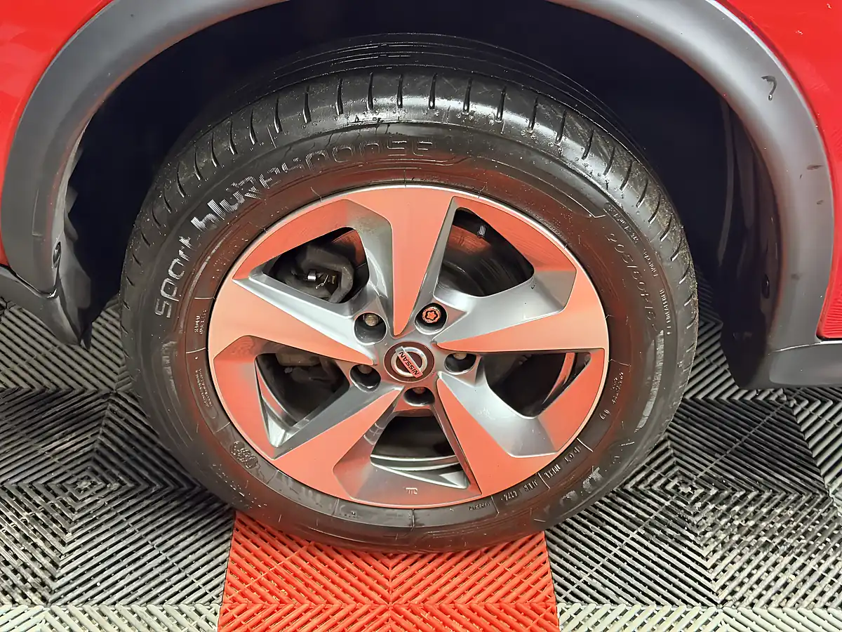 Used 2018 Nissan Juke Acenta Red - Interior and Exterior details 14