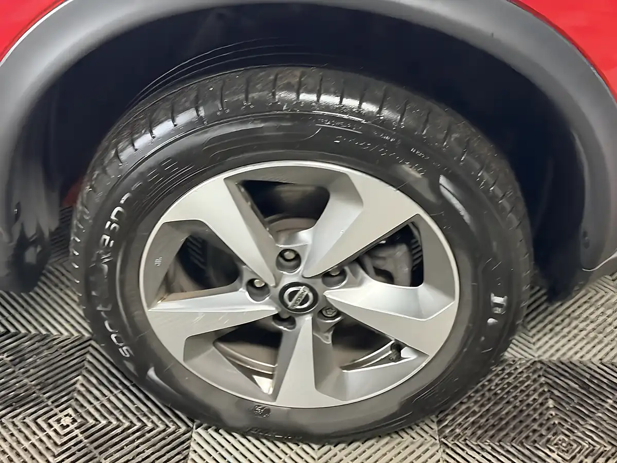 Used 2018 Nissan Juke Acenta Red - Interior and Exterior details 15