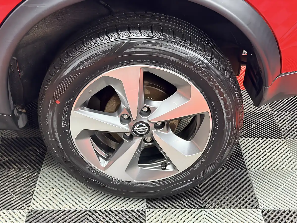 Used 2018 Nissan Juke Acenta Red - Interior and Exterior details 17