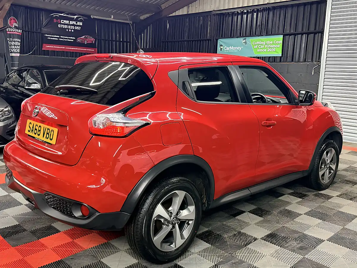 Used 2018 Nissan Juke Acenta Red - Interior and Exterior details 3