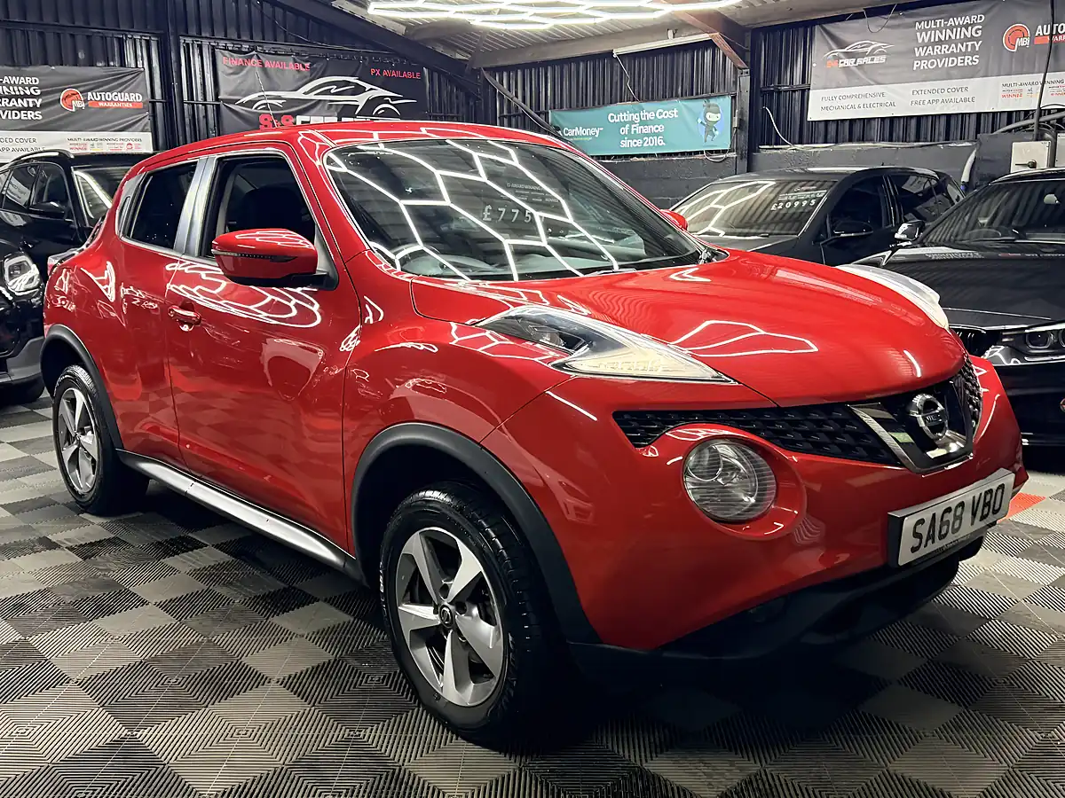 Used 2018 Nissan Juke Acenta Red - Interior and Exterior details 4
