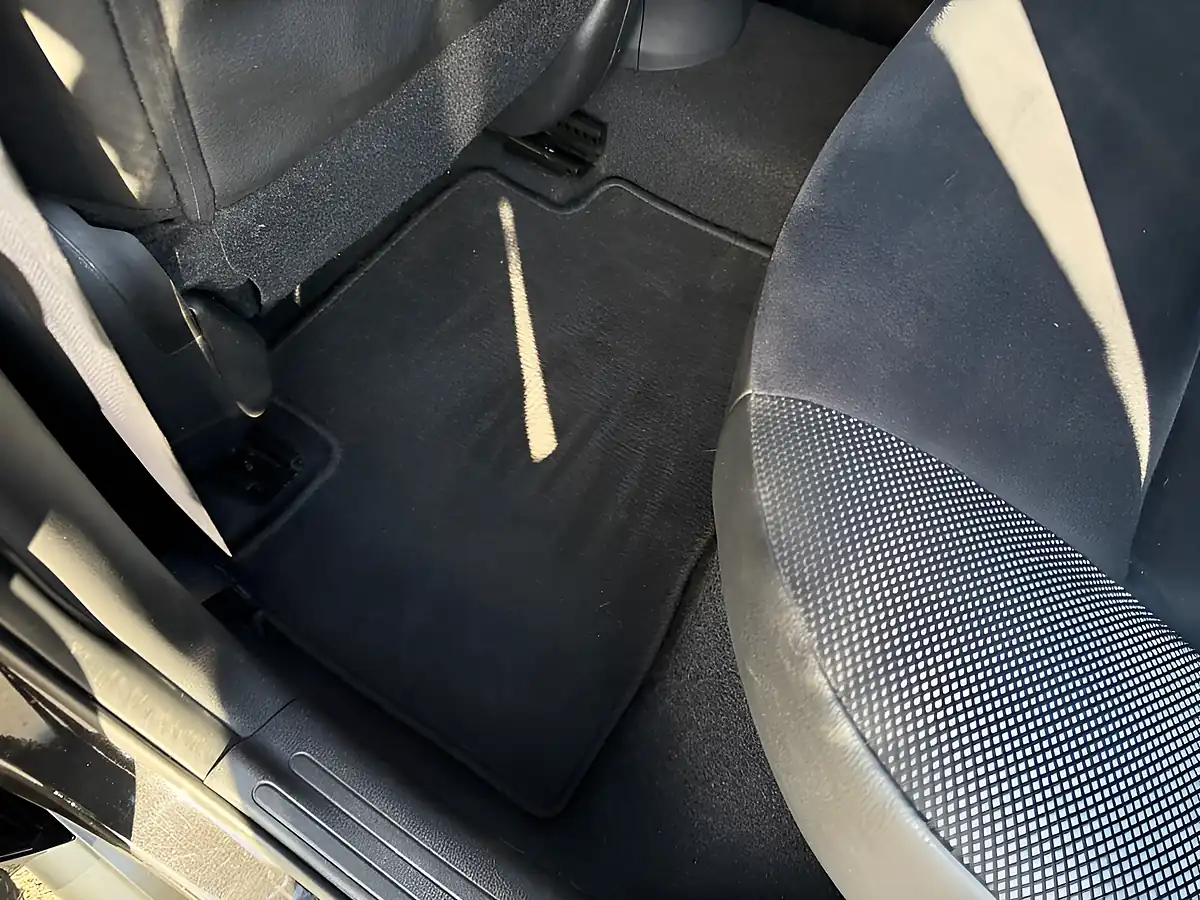 Used 2018 Nissan Juke Bose Personal Edition Black - Interior and Exterior details 16