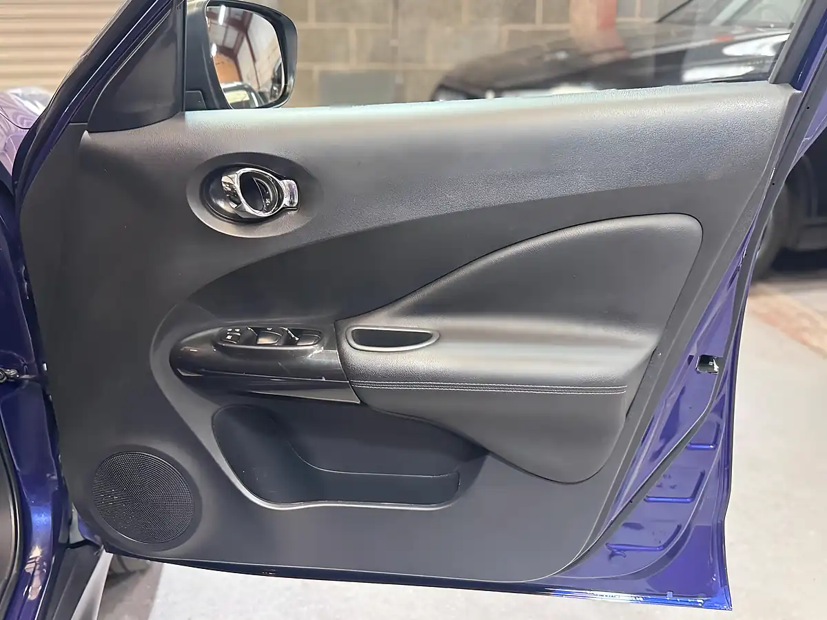Used 2018 Nissan Juke Bose Personal Edition Blue - Interior and Exterior details 18