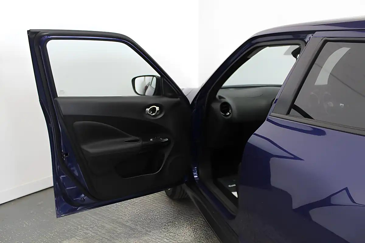 Used 2018 Nissan Juke Bose Personal Edition Blue - Interior and Exterior details 12