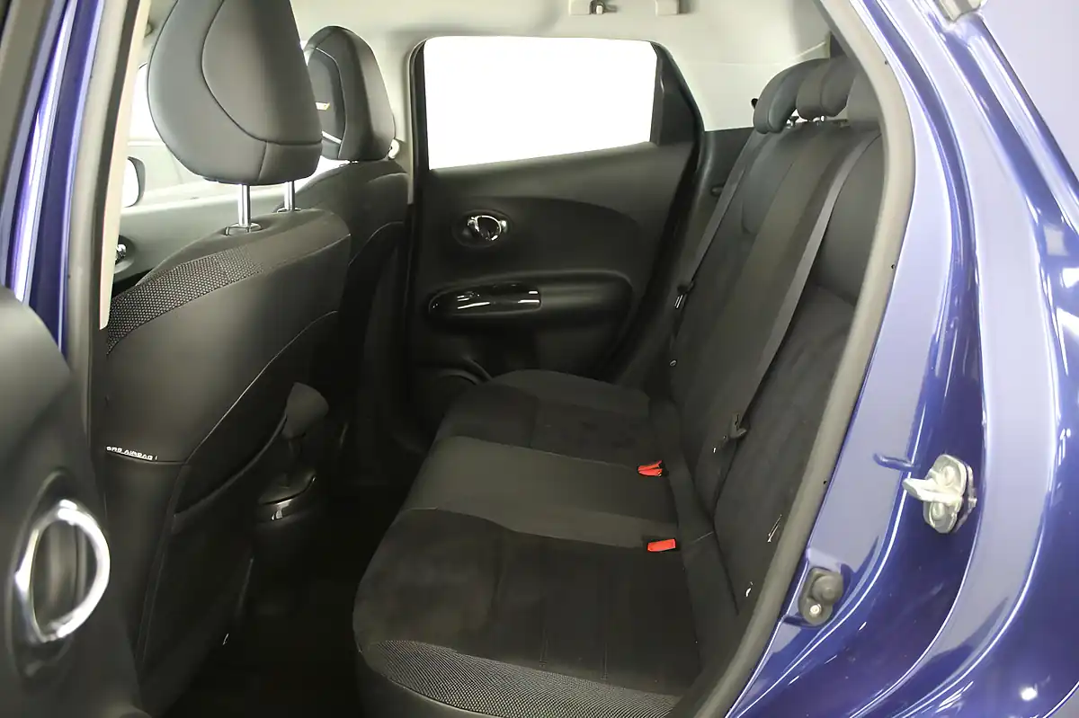 Used 2018 Nissan Juke Bose Personal Edition Blue - Interior and Exterior details 18