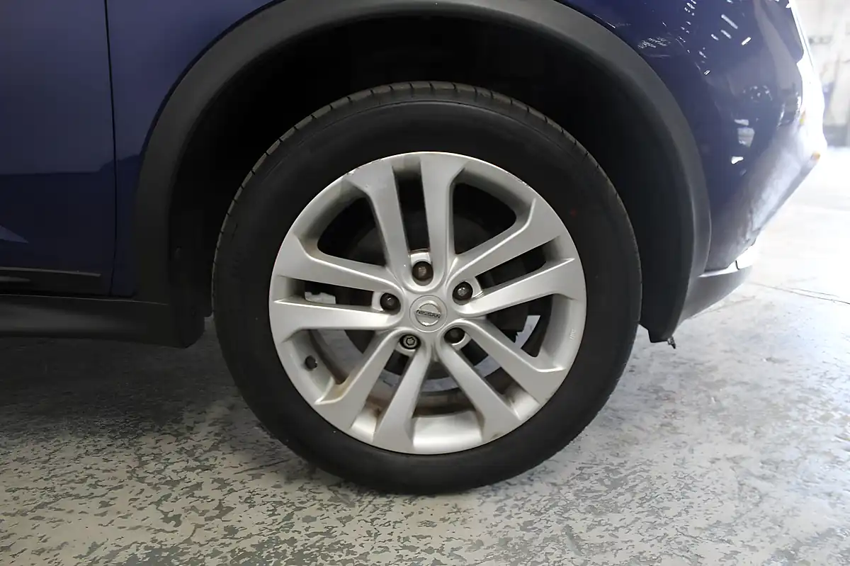 Used 2018 Nissan Juke Bose Personal Edition Blue - Interior and Exterior details 19