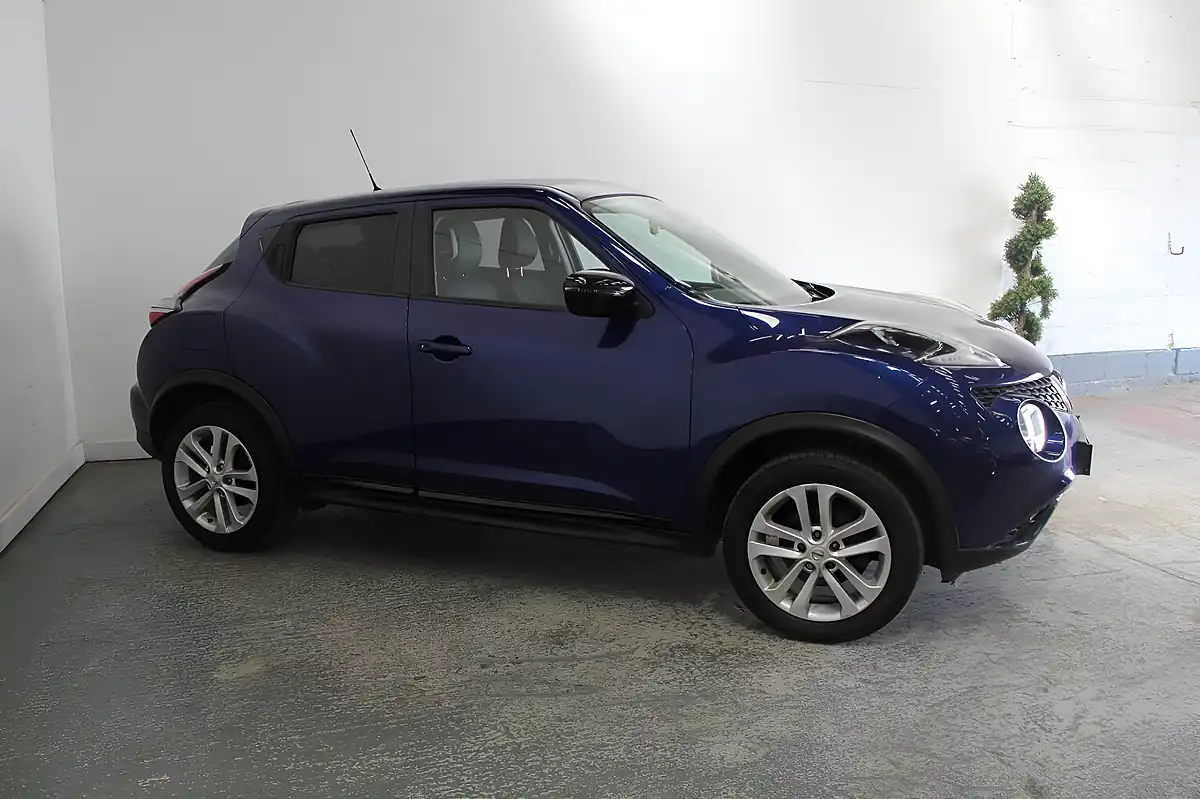 Used 2018 Nissan Juke Bose Personal Edition Blue - Interior and Exterior details 3