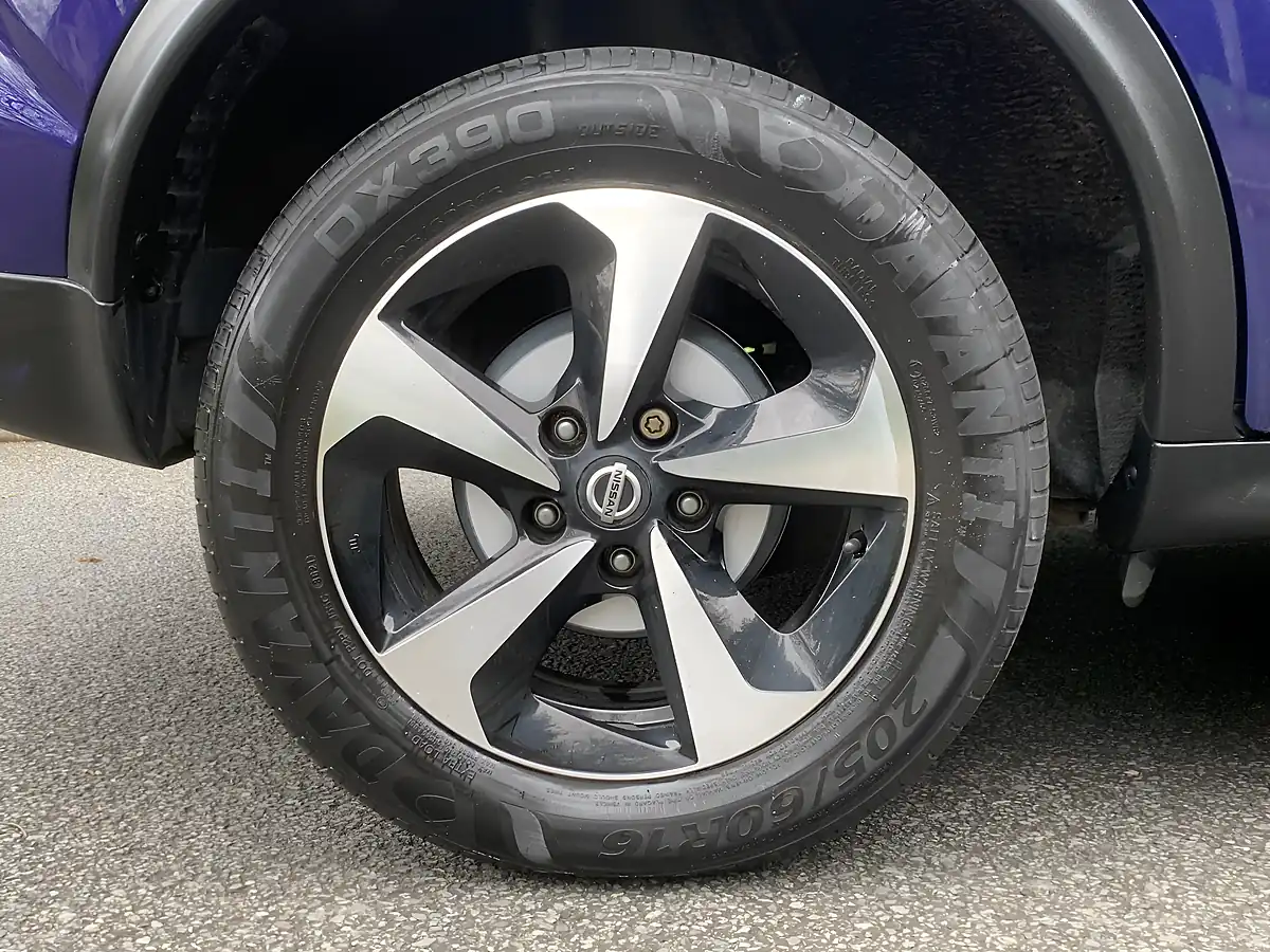 Used 2018 Nissan Juke Bose Personal Edition Blue - Interior and Exterior details 11