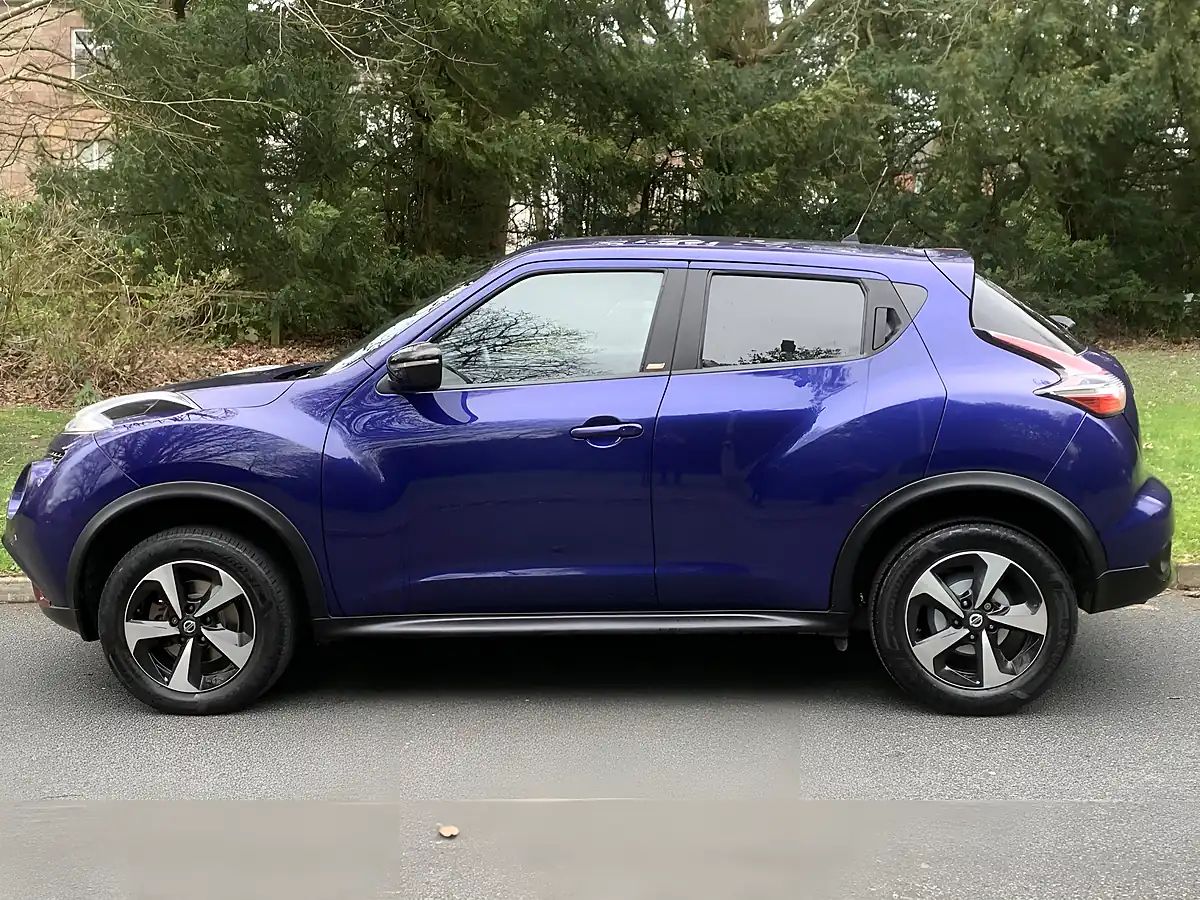 Used 2018 Nissan Juke Bose Personal Edition Blue - Interior and Exterior details 6