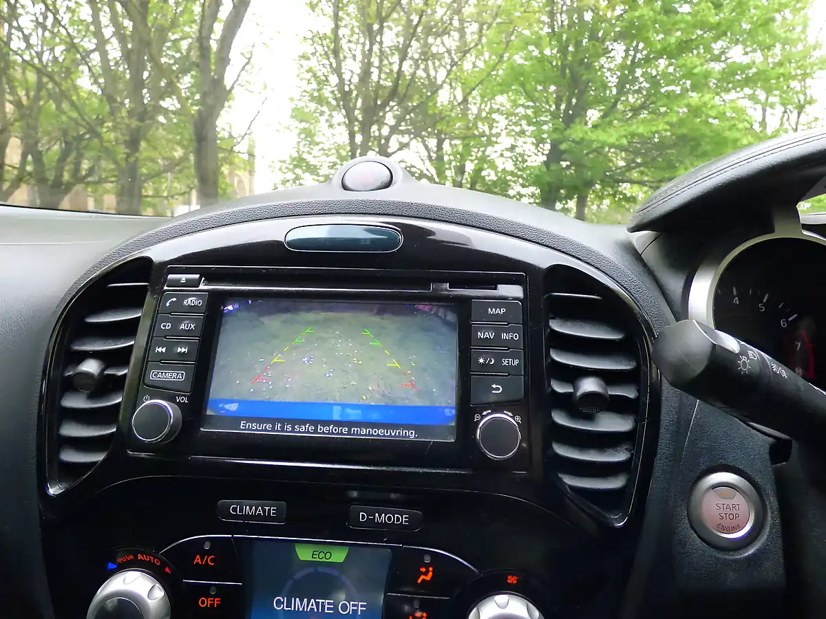 Used 2018 Nissan Juke Bose Personal Edition Blue - Interior and Exterior details 10