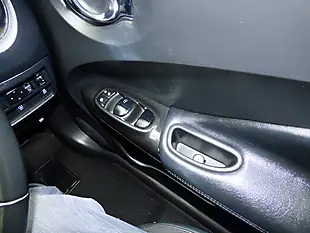 Used 2018 Nissan Juke Bose Personal Edition Blue - Interior and Exterior details 13