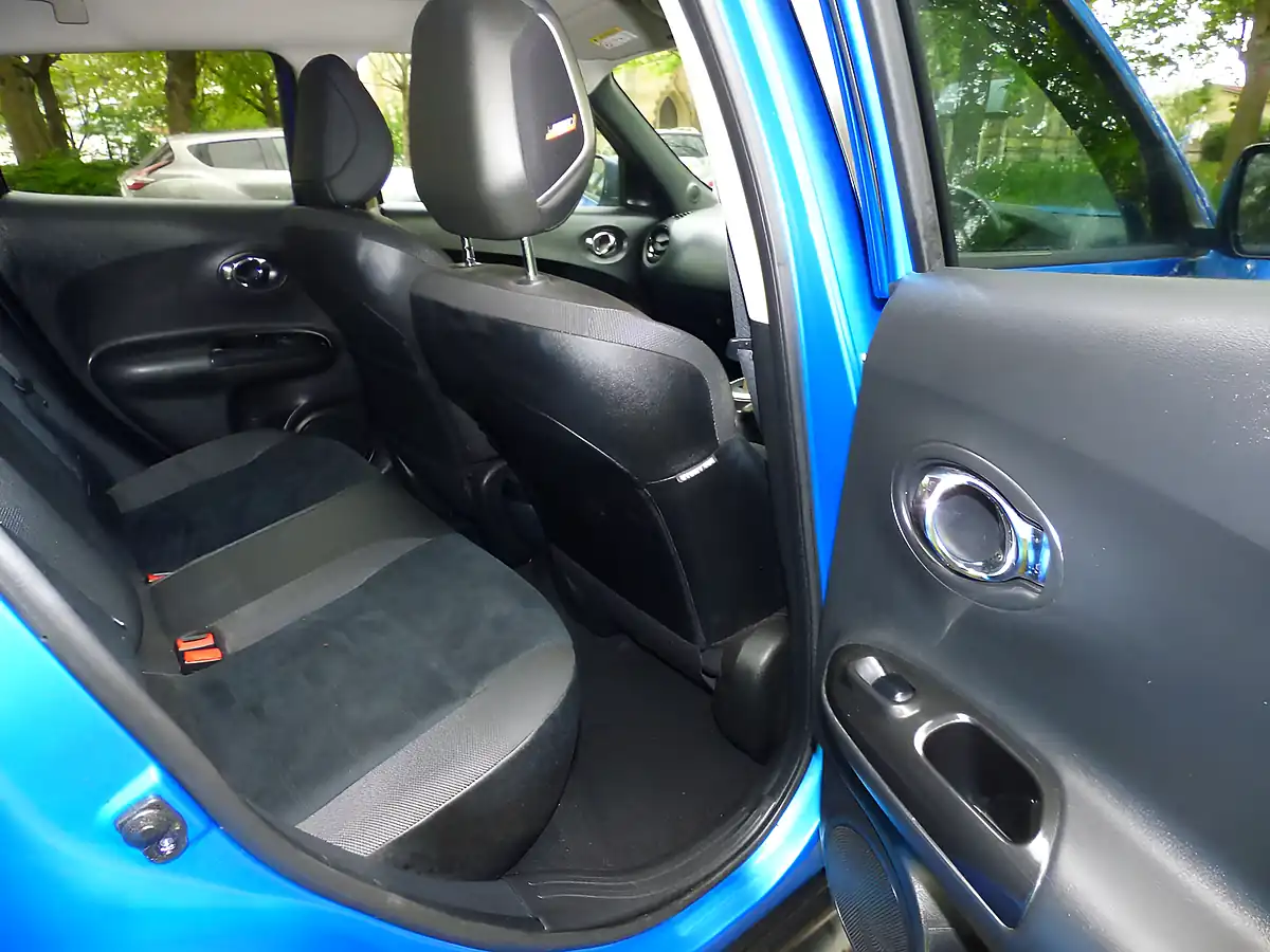 Used 2018 Nissan Juke Bose Personal Edition Blue - Interior and Exterior details 14