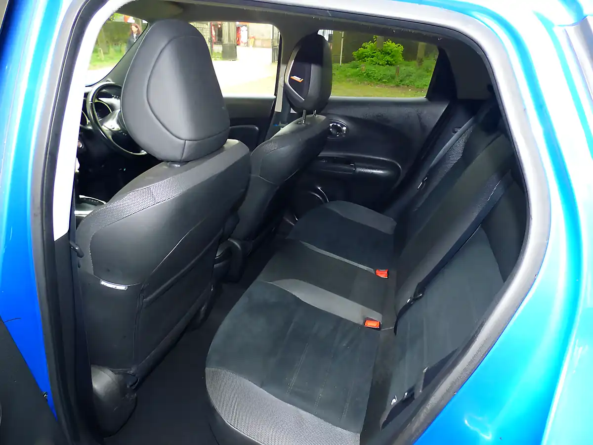Used 2018 Nissan Juke Bose Personal Edition Blue - Interior and Exterior details 15