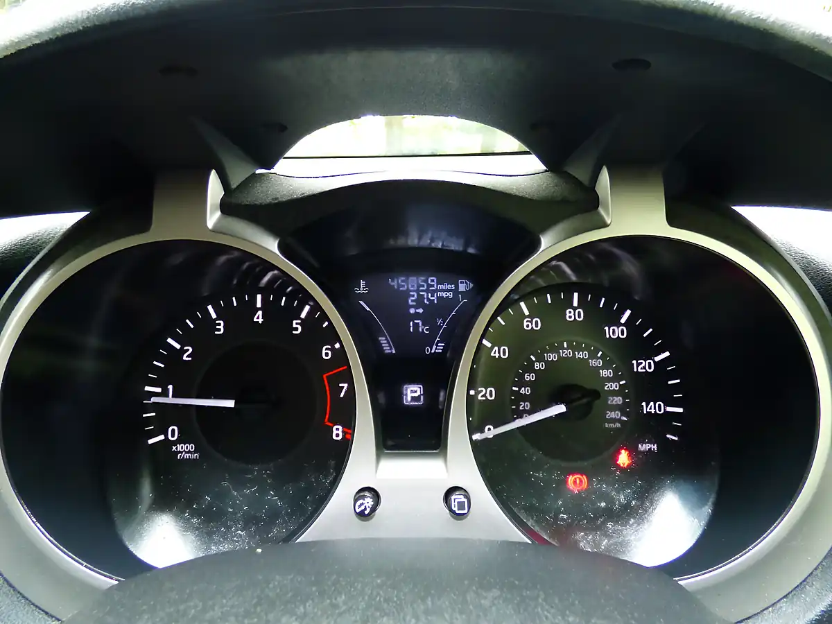 Used 2018 Nissan Juke Bose Personal Edition Blue - Interior and Exterior details 9