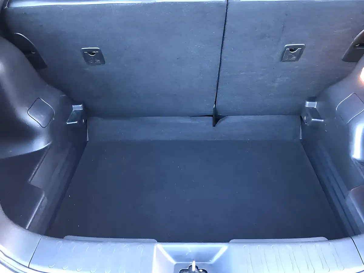 Used 2018 Nissan Juke Bose Personal Edition Inky Blue - Interior and Exterior details 15