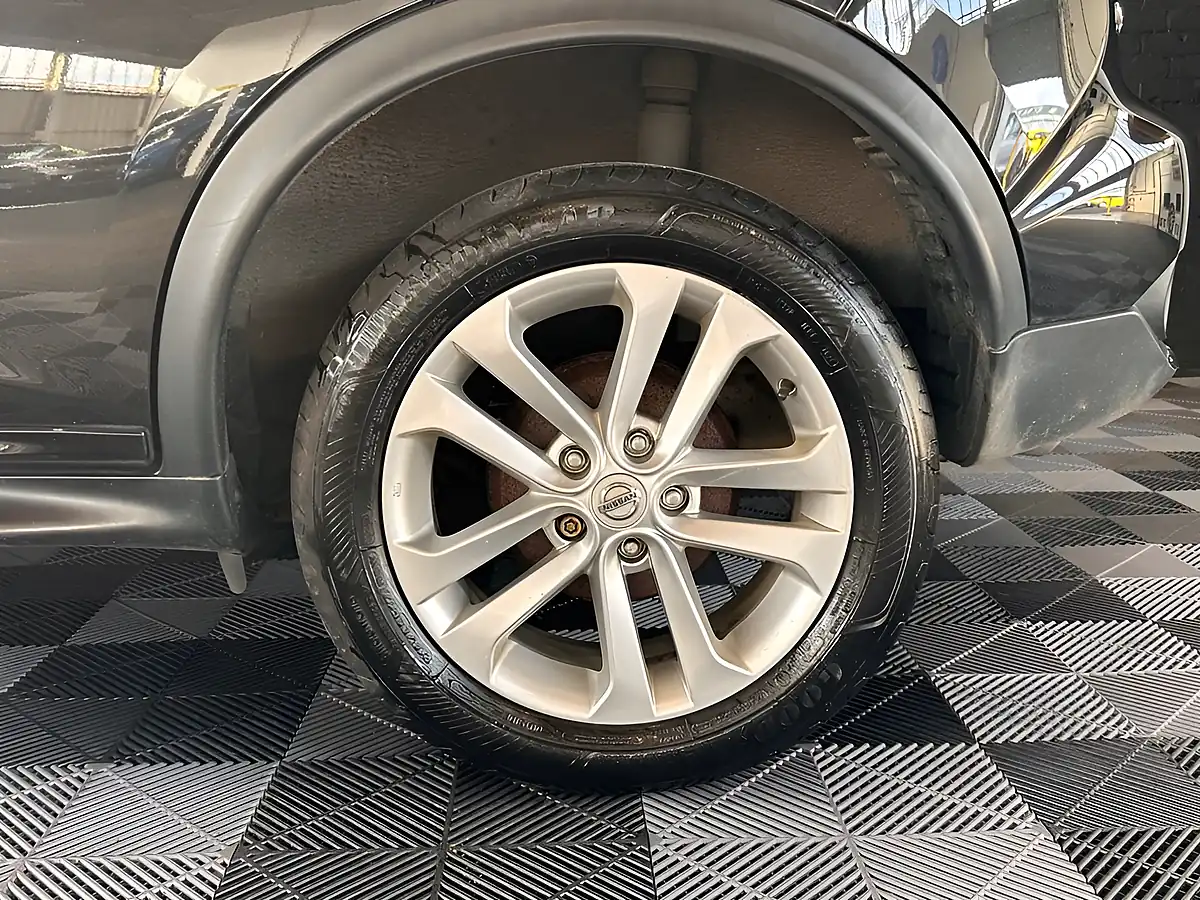 Used 2018 Nissan Juke Bose Personal Edition Metallic Black - Interior and Exterior details 6