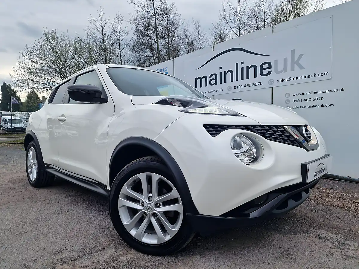Used 2018 Nissan Juke Bose Personal Edition White - Interior and Exterior details 6