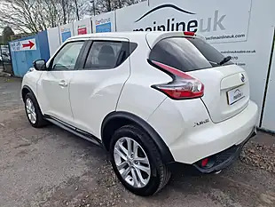 Used 2018 Nissan Juke Bose Personal Edition White - Interior and Exterior details 9