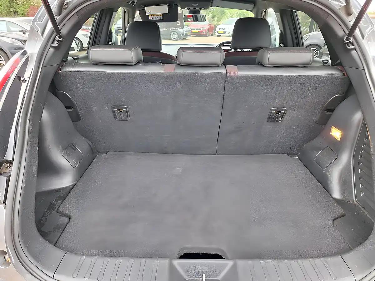 Used 2018 Nissan Juke Envy Grey - Interior and Exterior details 11