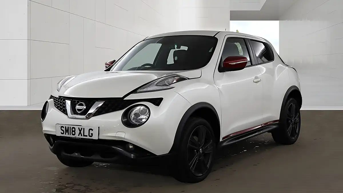 Used 2018 Nissan Juke Envy White - Front View